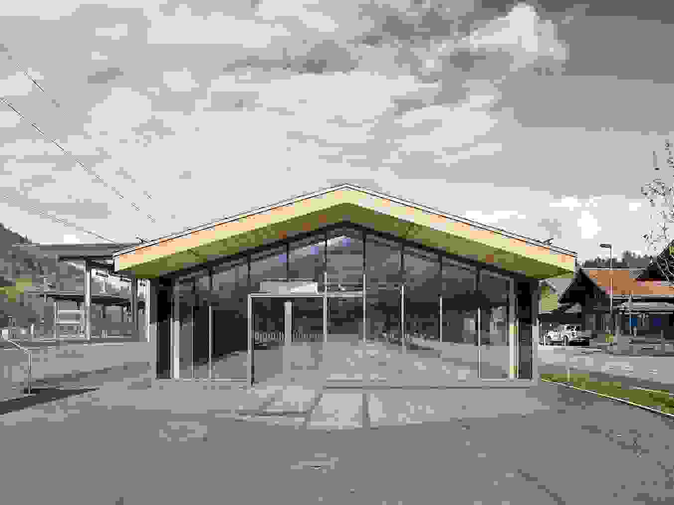 Neubau Bahnhofgebäude BLS - Reichenbach i.K.