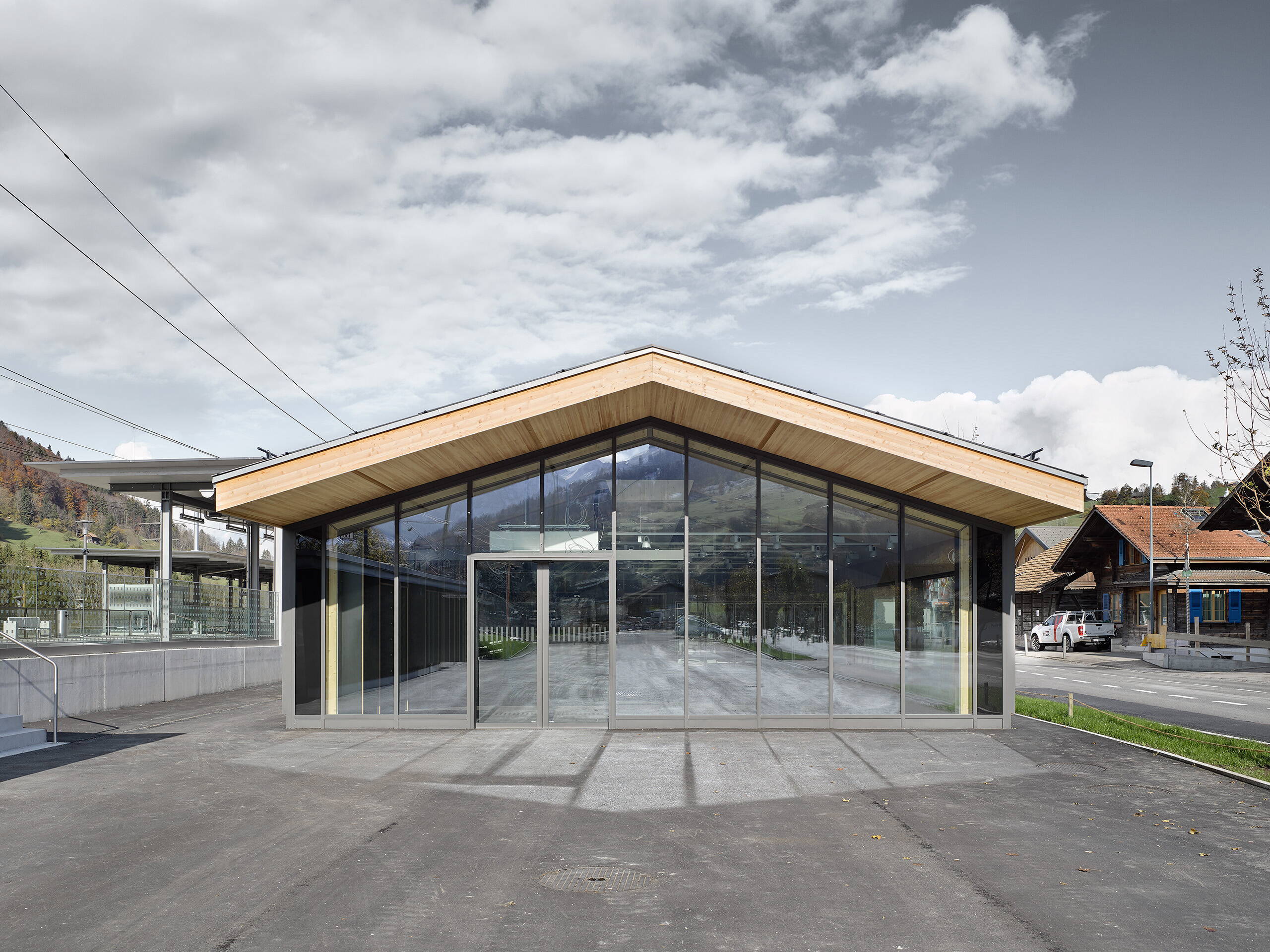 Neubau Bahnhofgebäude BLS - Reichenbach i.K.
